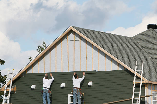 Professional Siding technician working in Edenton, NC